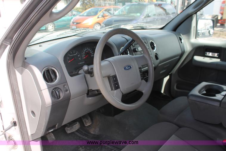 image for item E3288 2005 Ford F150 XLT SuperCab pickup truck