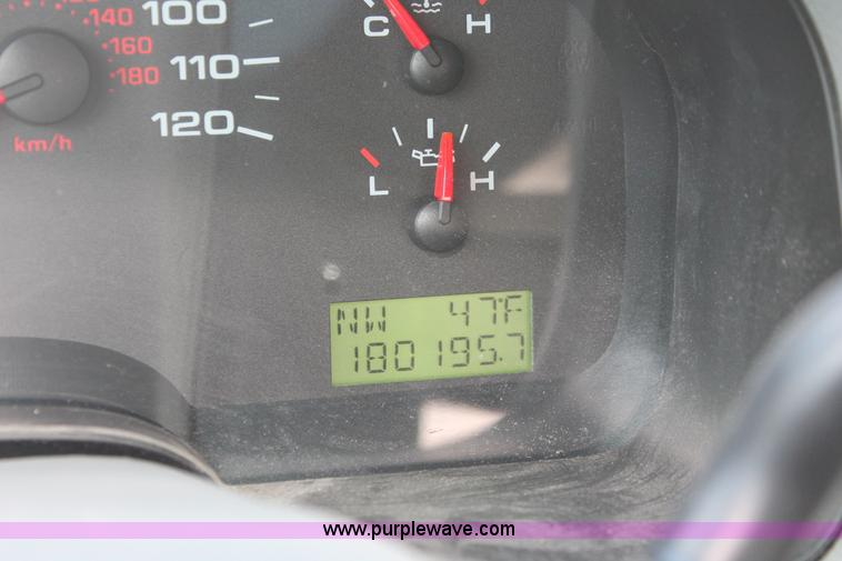 image for item E3288 2005 Ford F150 XLT SuperCab pickup truck