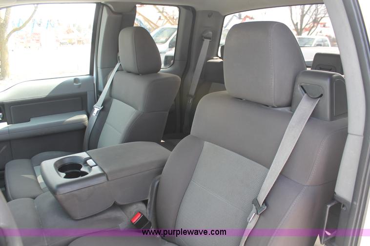 image for item E3288 2005 Ford F150 XLT SuperCab pickup truck