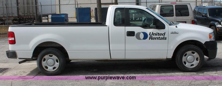image for item E3289 2006 Ford F150 XL pickup truck