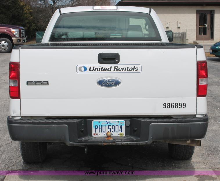 image for item E3289 2006 Ford F150 XL pickup truck