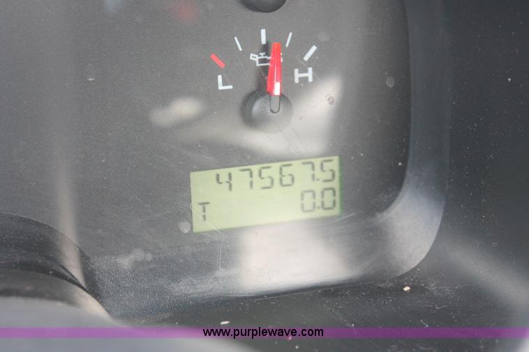 image for item E3289 2006 Ford F150 XL pickup truck