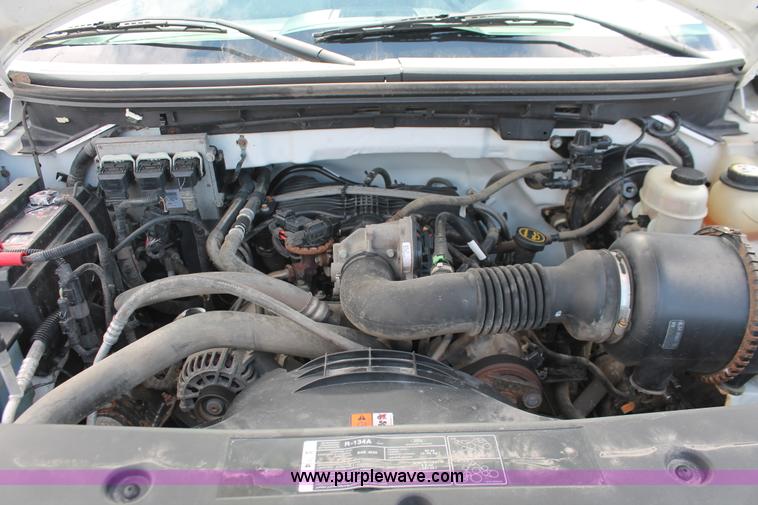 image for item E3289 2006 Ford F150 XL pickup truck