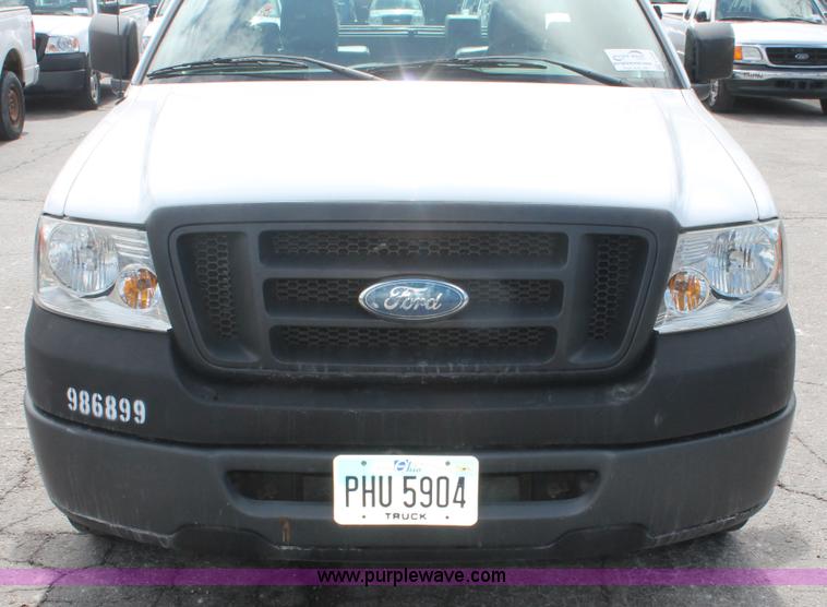 image for item E3289 2006 Ford F150 XL pickup truck