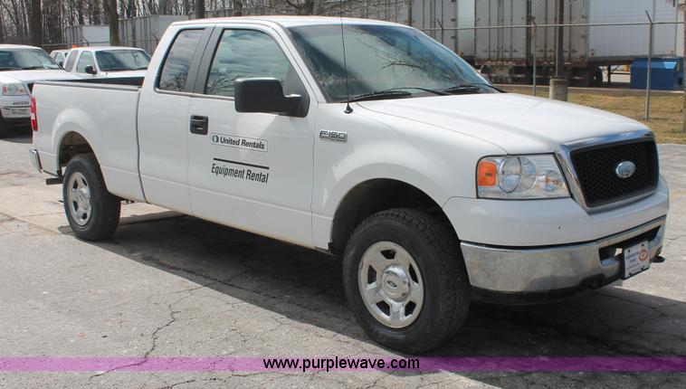 image for item E3290 2007 Ford F150 XLT SuperCab pickup truck