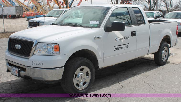 image for item E3290 2007 Ford F150 XLT SuperCab pickup truck