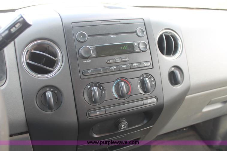 image for item E3290 2007 Ford F150 XLT SuperCab pickup truck