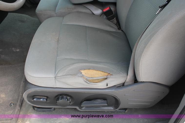 image for item E3290 2007 Ford F150 XLT SuperCab pickup truck