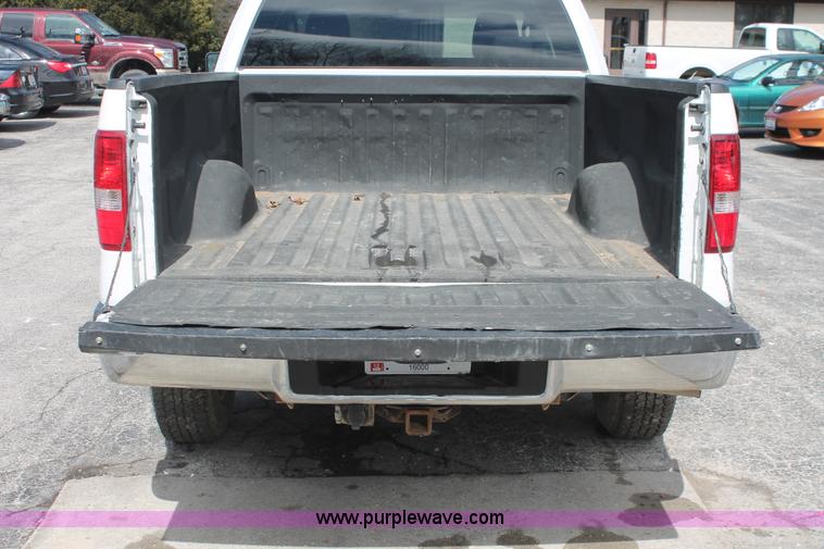 image for item E3290 2007 Ford F150 XLT SuperCab pickup truck