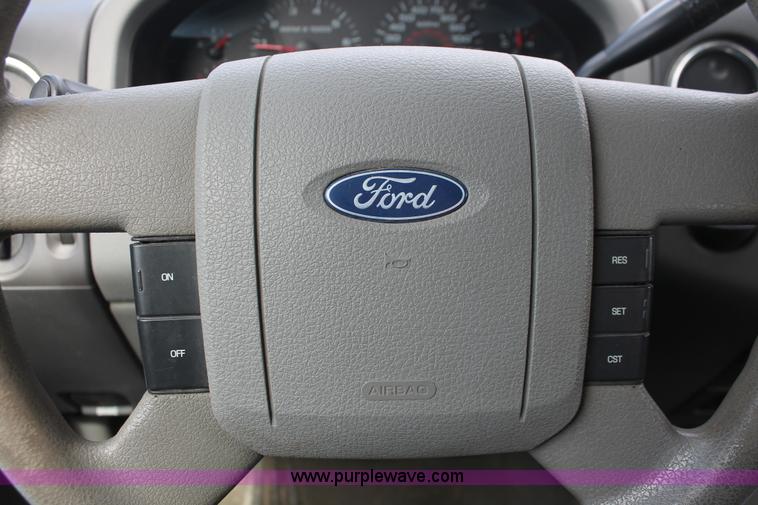 image for item E3291 2006 Ford F150 XLT SuperCab pickup truck