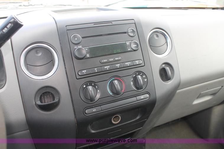 image for item E3291 2006 Ford F150 XLT SuperCab pickup truck