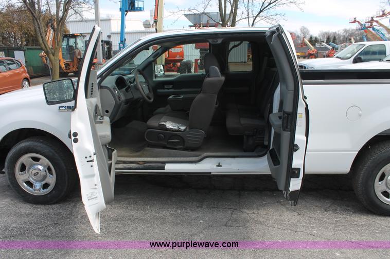 image for item E3291 2006 Ford F150 XLT SuperCab pickup truck