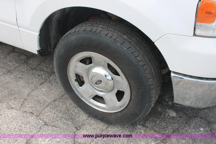 image for item E3291 2006 Ford F150 XLT SuperCab pickup truck