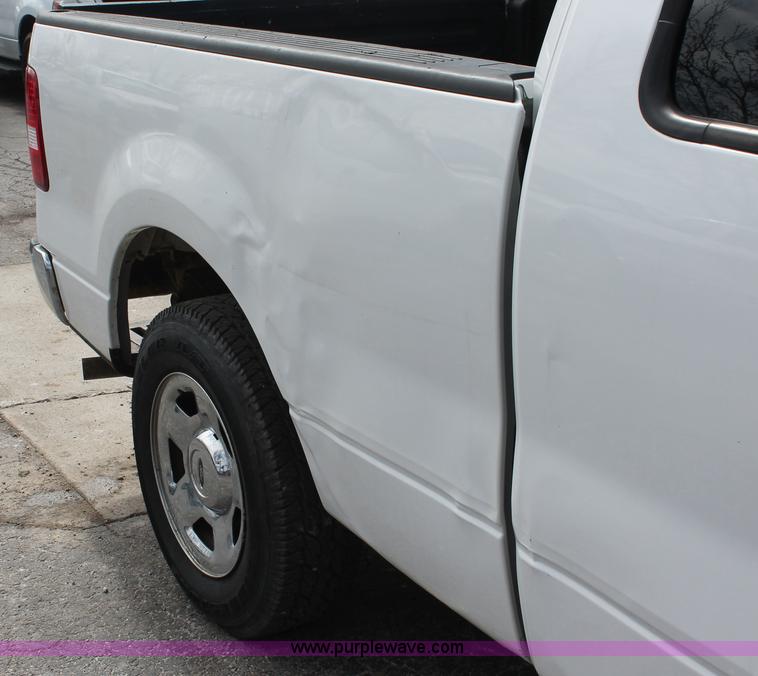 image for item E3291 2006 Ford F150 XLT SuperCab pickup truck