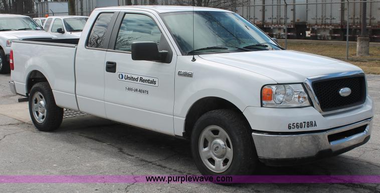 image for item E3292 2007 Ford F150 XLT SuperCab pickup truck