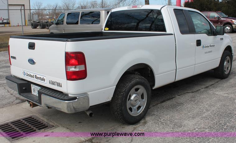 image for item E3292 2007 Ford F150 XLT SuperCab pickup truck