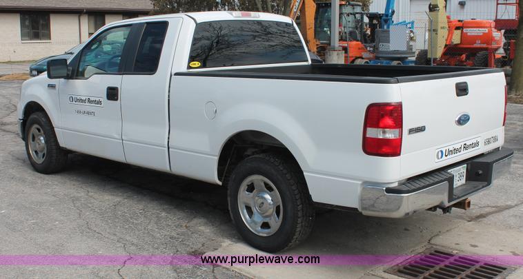 image for item E3292 2007 Ford F150 XLT SuperCab pickup truck