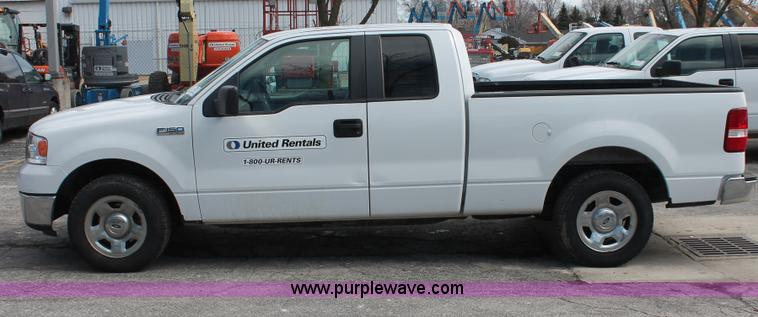 image for item E3292 2007 Ford F150 XLT SuperCab pickup truck