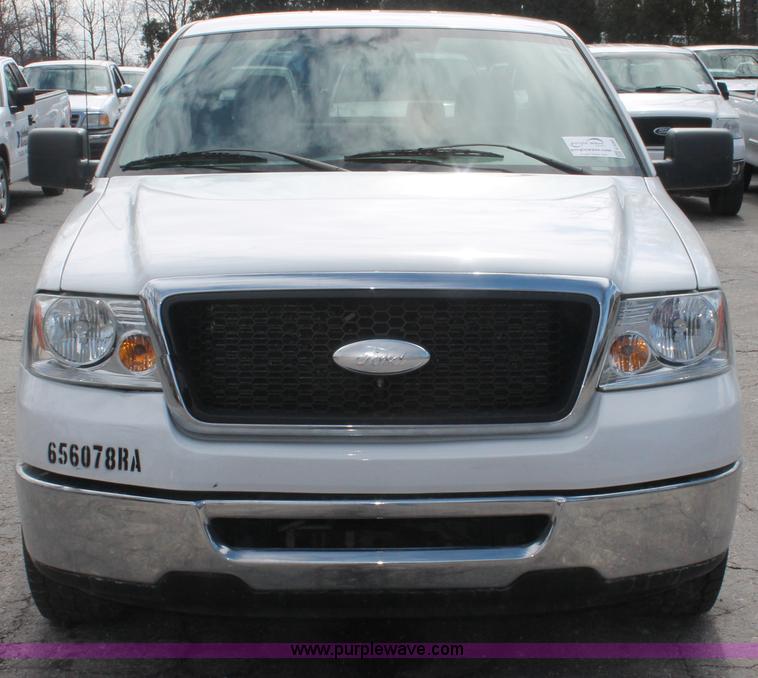 image for item E3292 2007 Ford F150 XLT SuperCab pickup truck