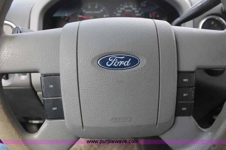 image for item E3292 2007 Ford F150 XLT SuperCab pickup truck