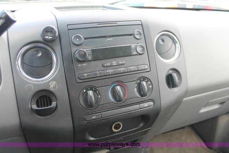image for item E3292 2007 Ford F150 XLT SuperCab pickup truck