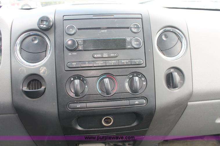 image for item E3292 2007 Ford F150 XLT SuperCab pickup truck