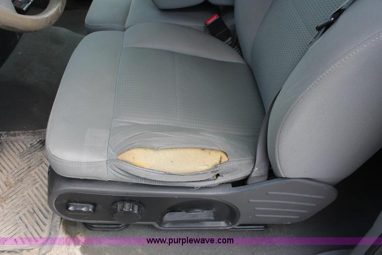 image for item E3292 2007 Ford F150 XLT SuperCab pickup truck