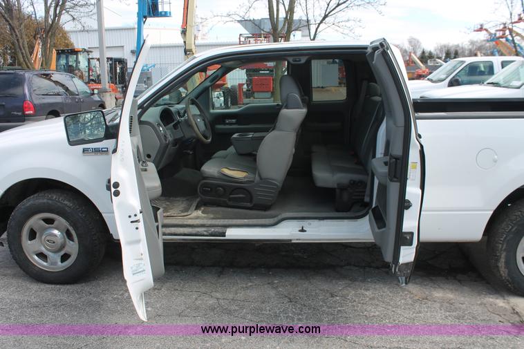 image for item E3292 2007 Ford F150 XLT SuperCab pickup truck