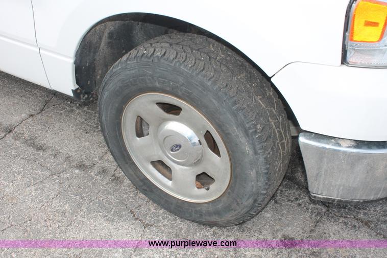 image for item E3292 2007 Ford F150 XLT SuperCab pickup truck