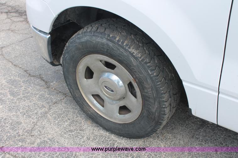 image for item E3292 2007 Ford F150 XLT SuperCab pickup truck