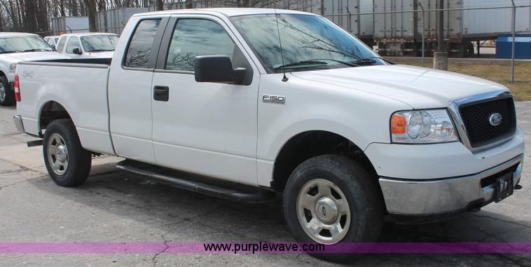 image for item E3293 2007 Ford F150 XLT SuperCab pickup truck