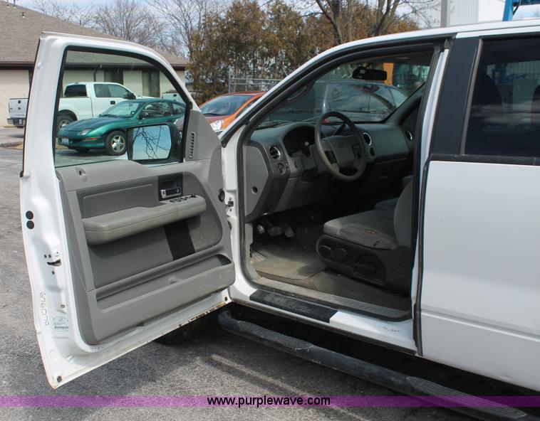 image for item E3293 2007 Ford F150 XLT SuperCab pickup truck