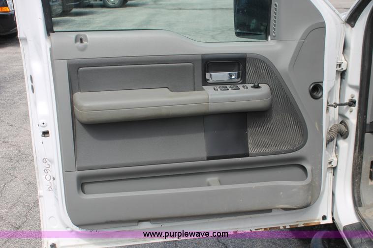 image for item E3293 2007 Ford F150 XLT SuperCab pickup truck