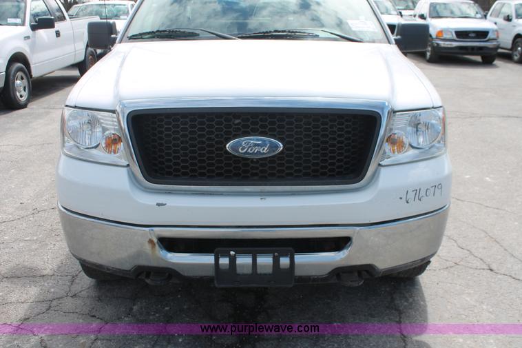 image for item E3293 2007 Ford F150 XLT SuperCab pickup truck