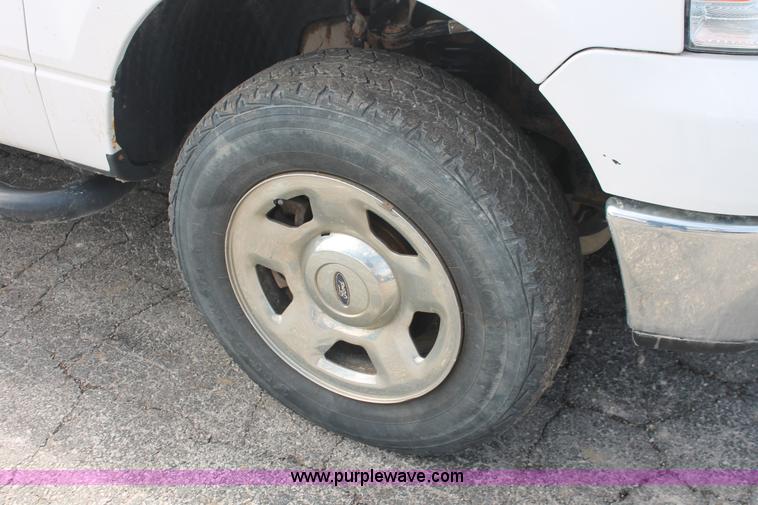 image for item E3293 2007 Ford F150 XLT SuperCab pickup truck