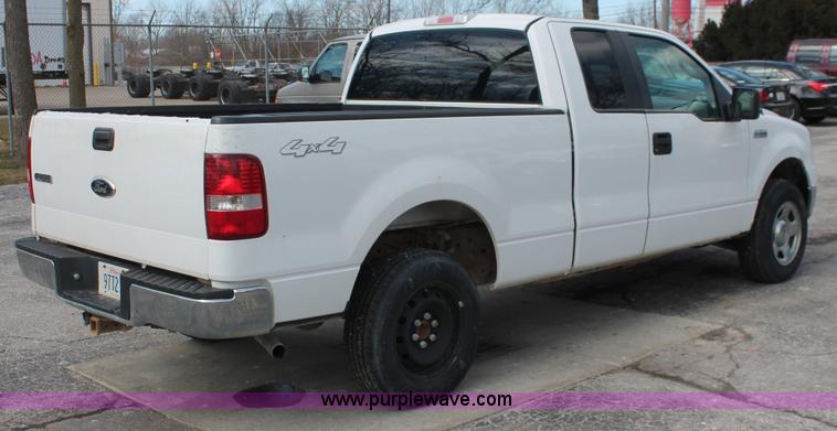 image for item E3294 2005 Ford F150 XLT SuperCab pickup truck
