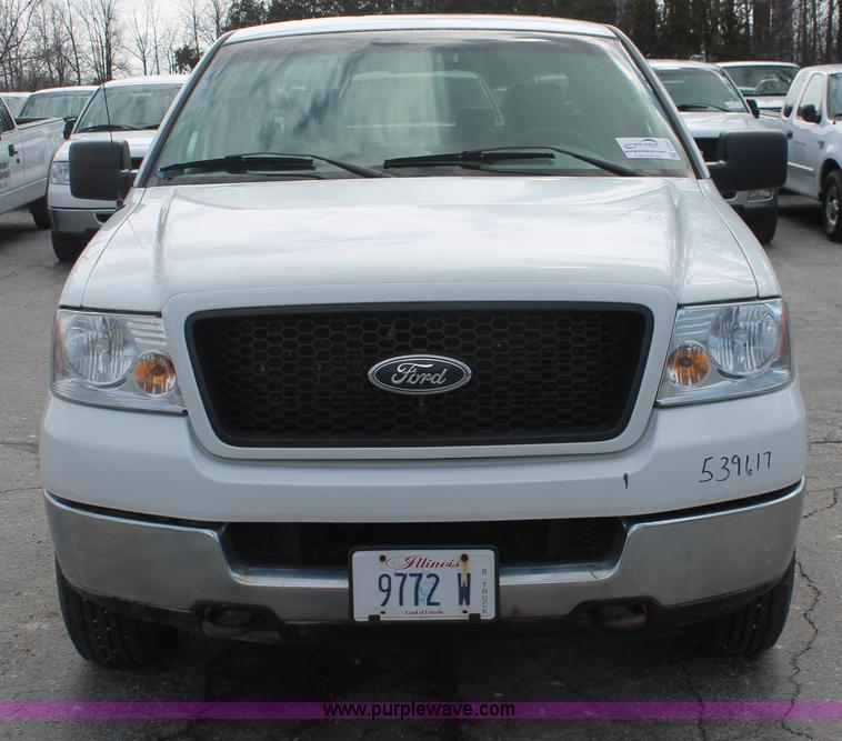 image for item E3294 2005 Ford F150 XLT SuperCab pickup truck