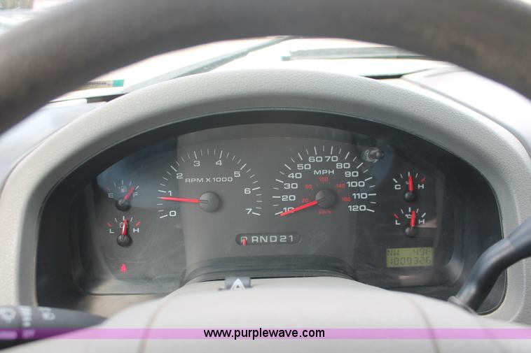 image for item E3294 2005 Ford F150 XLT SuperCab pickup truck