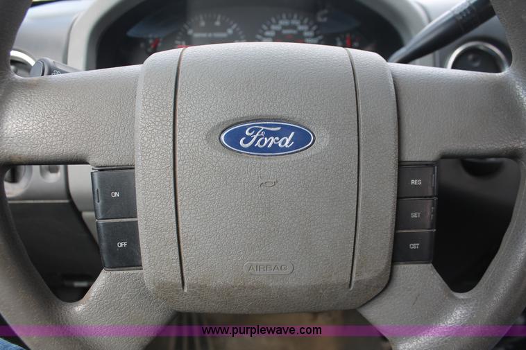 image for item E3294 2005 Ford F150 XLT SuperCab pickup truck