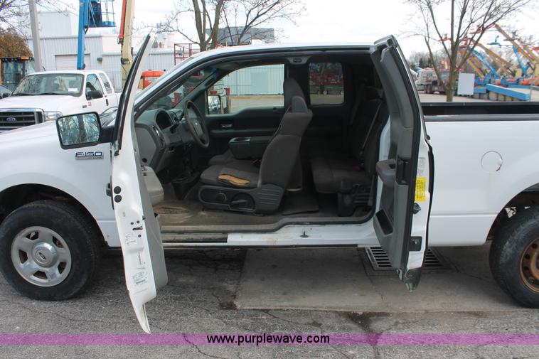 image for item E3294 2005 Ford F150 XLT SuperCab pickup truck