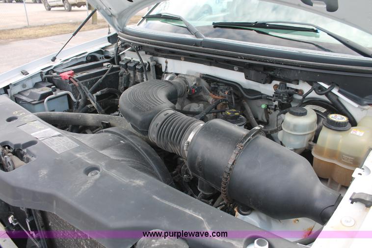 image for item E3294 2005 Ford F150 XLT SuperCab pickup truck