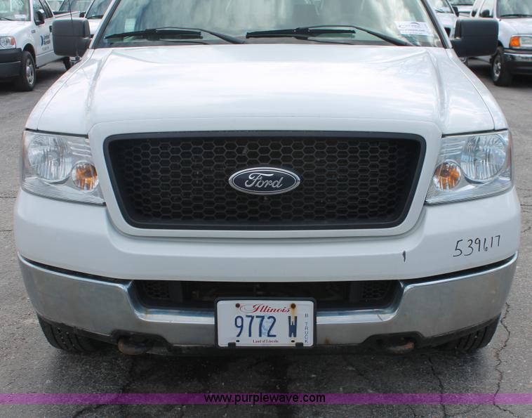 image for item E3294 2005 Ford F150 XLT SuperCab pickup truck