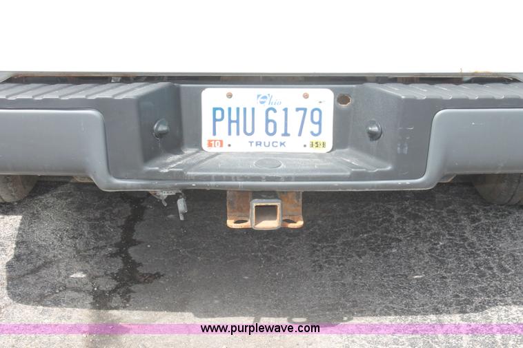 image for item E3295 2006 Ford F150 XL pickup truck