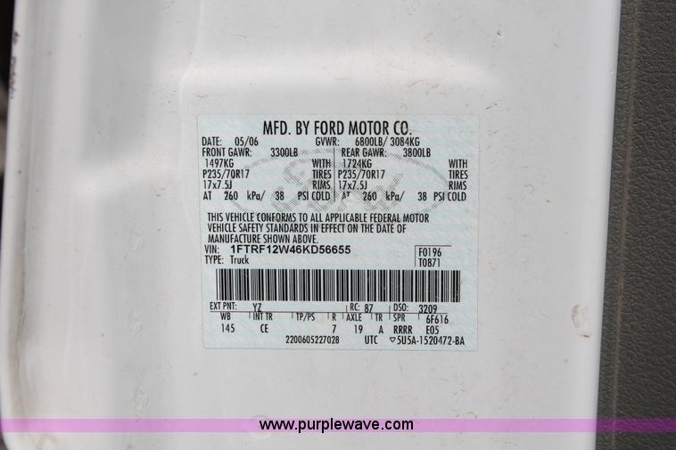 image for item E3295 2006 Ford F150 XL pickup truck