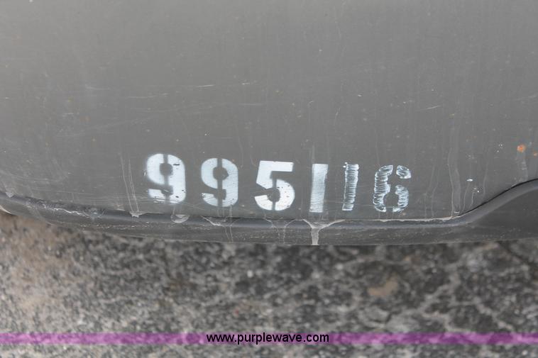 image for item E3295 2006 Ford F150 XL pickup truck