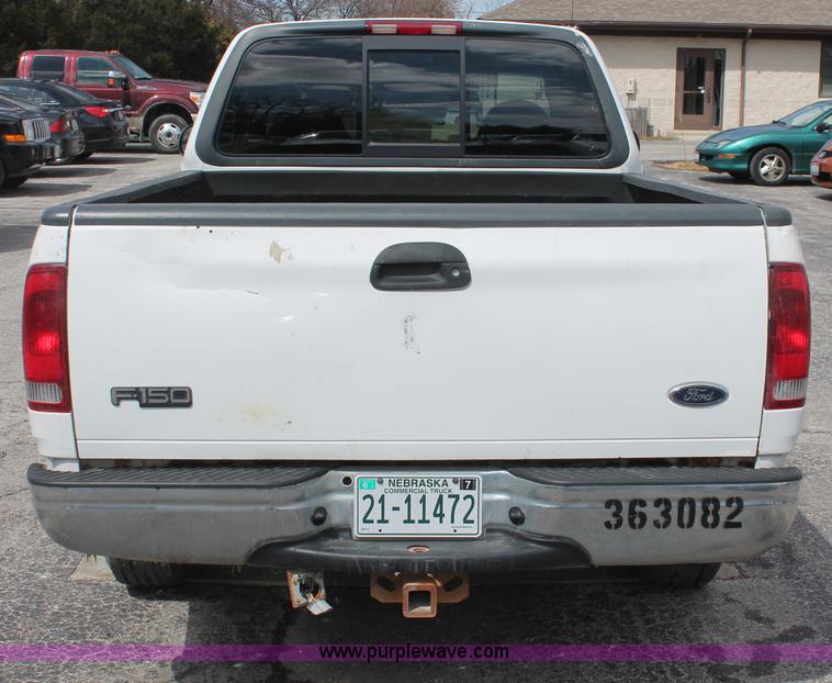 image for item E3296 2000 Ford F150 XLT SuperCab pickup truck