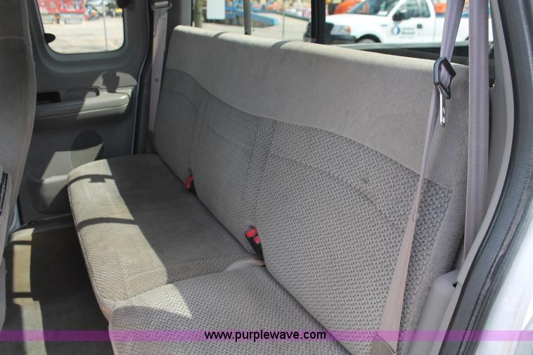 image for item E3296 2000 Ford F150 XLT SuperCab pickup truck