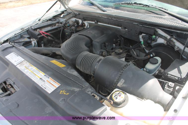 image for item E3296 2000 Ford F150 XLT SuperCab pickup truck