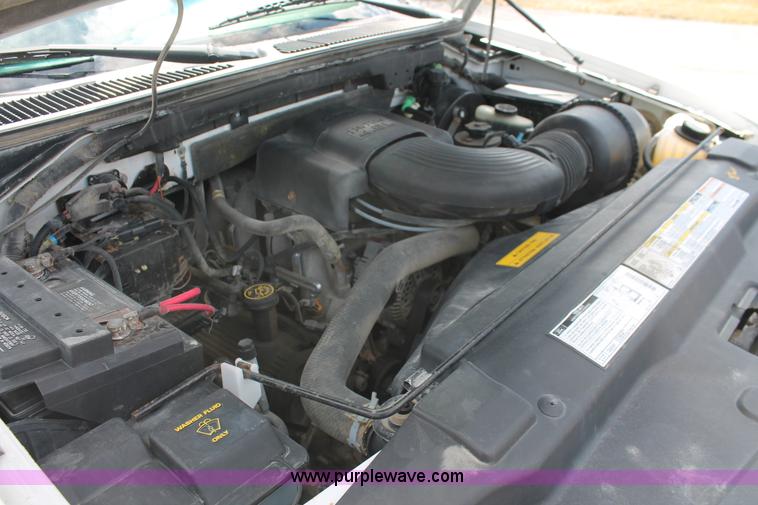 image for item E3296 2000 Ford F150 XLT SuperCab pickup truck