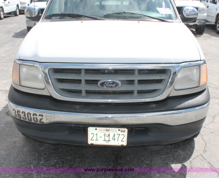 image for item E3296 2000 Ford F150 XLT SuperCab pickup truck